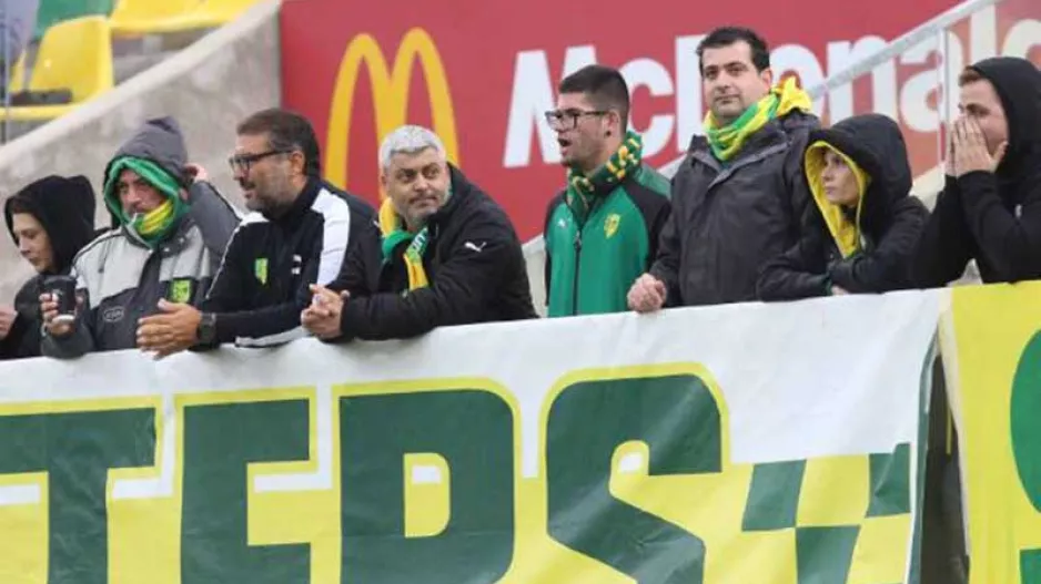 AEK Supporters: "Προκλητικοί, πρόεδρε πάρε σκούπα"