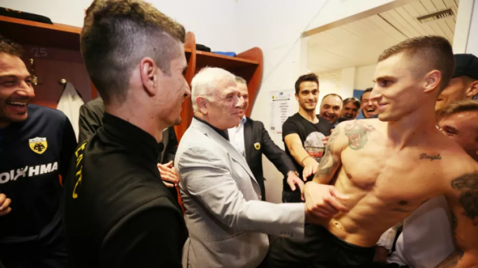 Βράνιες σε Μελισσανίδη: «Χρόνια πολλά Τίγρη» (φώτο)