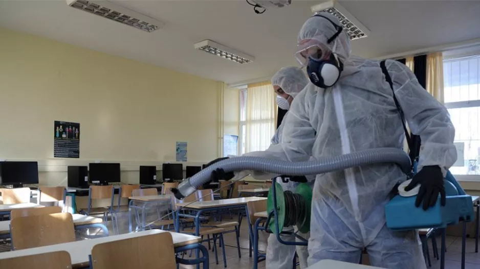 Σε καραντίνα 5.000 μαθητές, 300 τα κρούσματα στα σχολεία