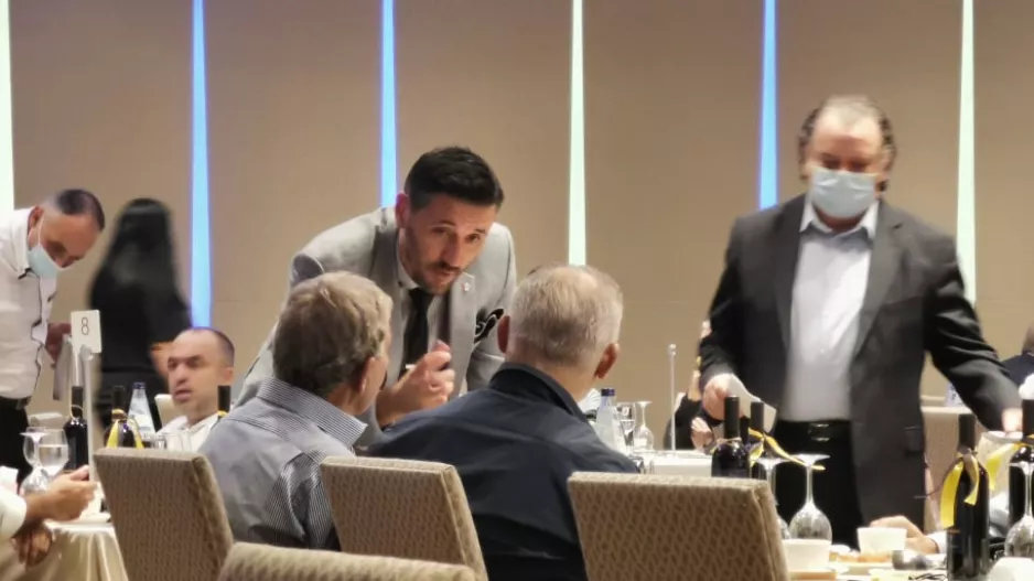 Εντύπωση... ο επίσημος Κέρκεζ! (φώτος)