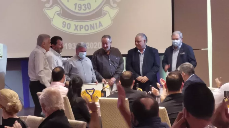 Η λαμπερή "γαλαζοκίτρινη" βραδιά έκλεισε με... "ΖΗΤΩ Η ΑΕΛ"! (φώτος/βίντεο)