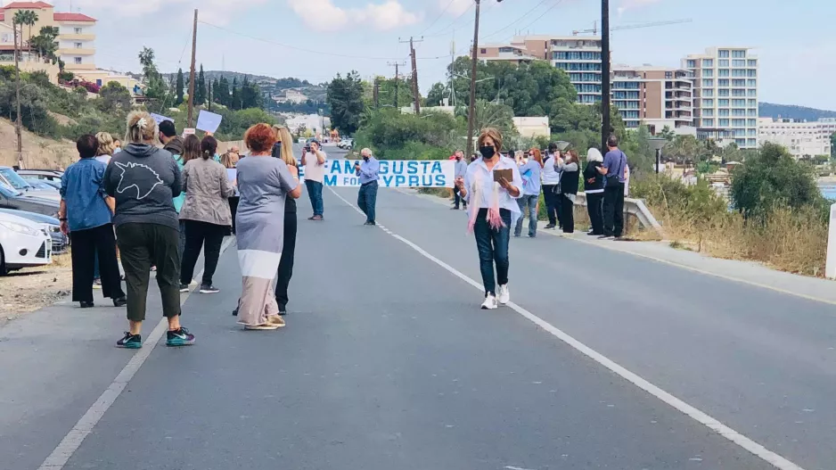 Με πανό στον δρόμο για την Αμμόχωστο! (βίντεο-φώτος)