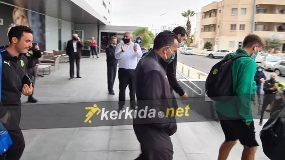 Υποδέχθηκαν Σωφρόνη, "ντόπαραν" την αποστολή (βίντεος/φώτος)