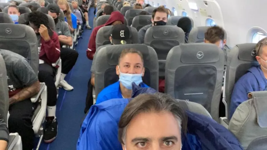 Κεραυνός παρέα με… Apollon Ladies!