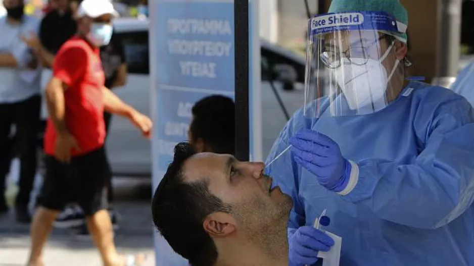 Διακίνηση εργαζομένων/ΛΙΣΤΑ με τα 16 εργαστήρια για τεστ