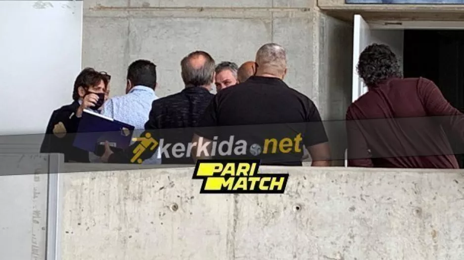 (Φώτος kerkida) Η άφιξη των παραγόντων στην Έκτακτη Γ.Σ