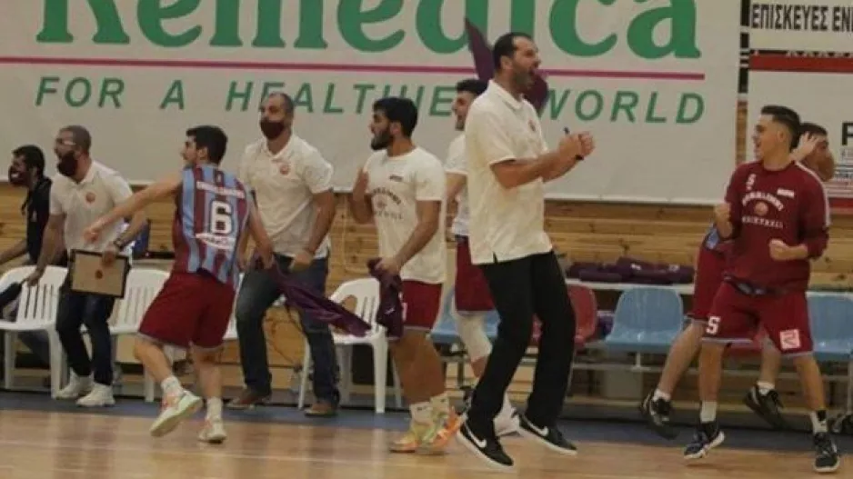 Πετάει... με Κακιούζη!