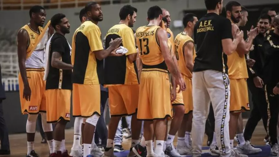 Μόνη στην κορυφή του ομίλου η ΑΕΚ