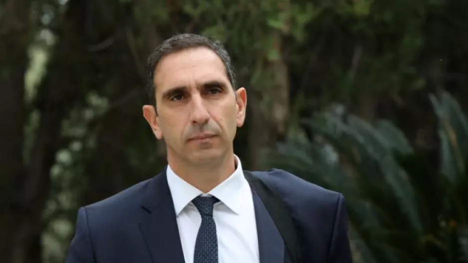 Σφραγίζονται τα νέα μέτρα - Βλέπει επιδημιολόγους ο Υπουργός