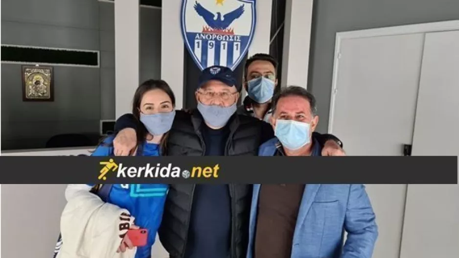 Στο φεύγα... Πουλλαϊδης/Ούτε οι μάσκες!