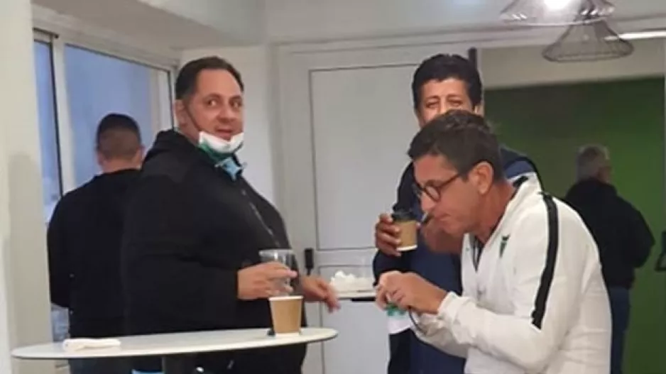 ΤΟΡΝΑ από Παραλίμνι: "Άνθρωπε μου εσύ, έχουμε φακελάκι"