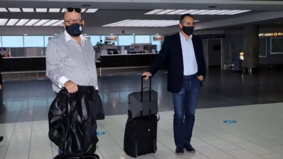 Το πλάνο και οι βαλίτσες