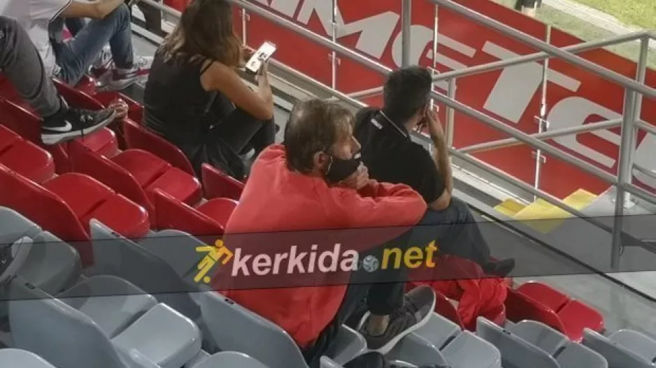 Στην κερκίδα ο Ράουφμαν