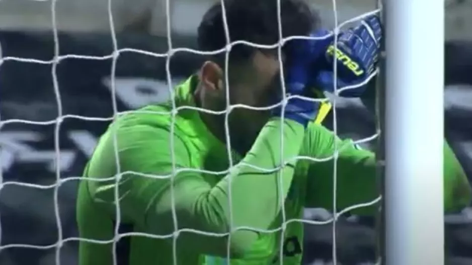 Αντιδράσεις...Τιμούρ/Λόρια στο 3-0