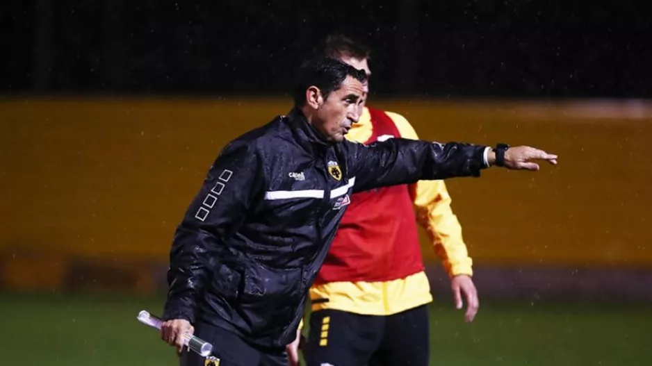 Μήνυμα Χιμένεθ: «Άμυνα θα παίζετε όλοι»