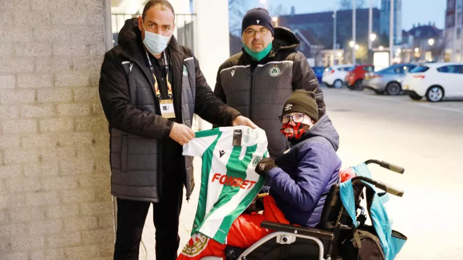 Ωραία εικόνα πριν από το PSV- Ομόνοια/"Σε ευχαριστούμε Λούκας!"