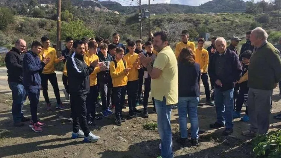 Δώρα και... δηλώσεις ο "Σόφο"