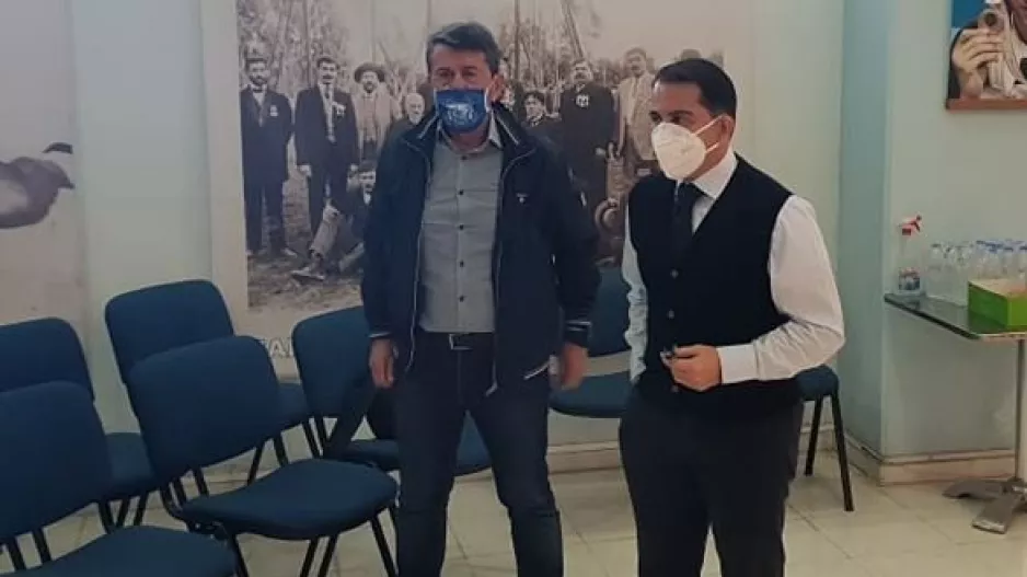 Τρεις συν μία μεταγραφές