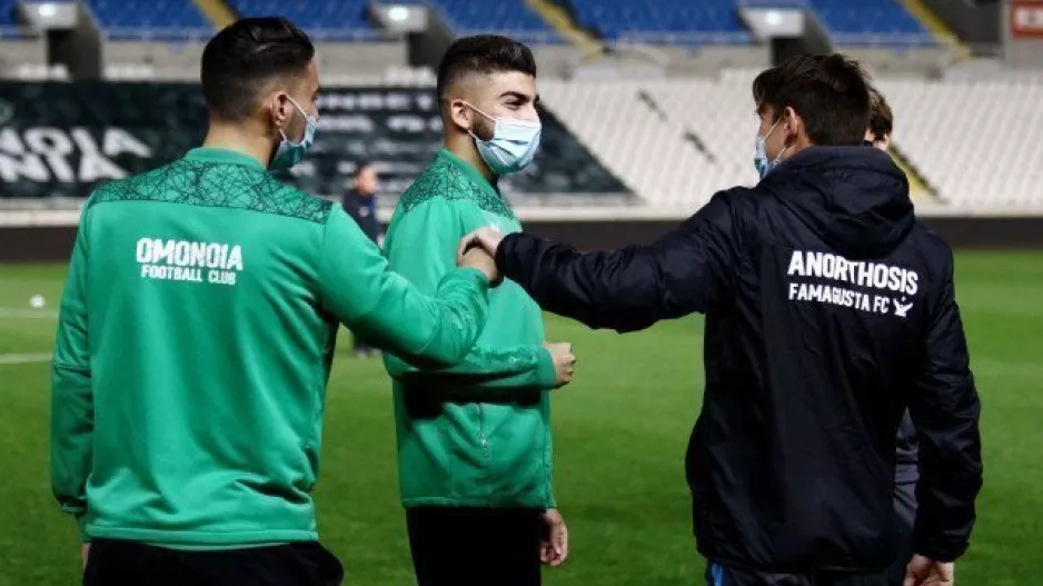 ΦΩΤΟΣ/Pre-game με πηγαδάκια