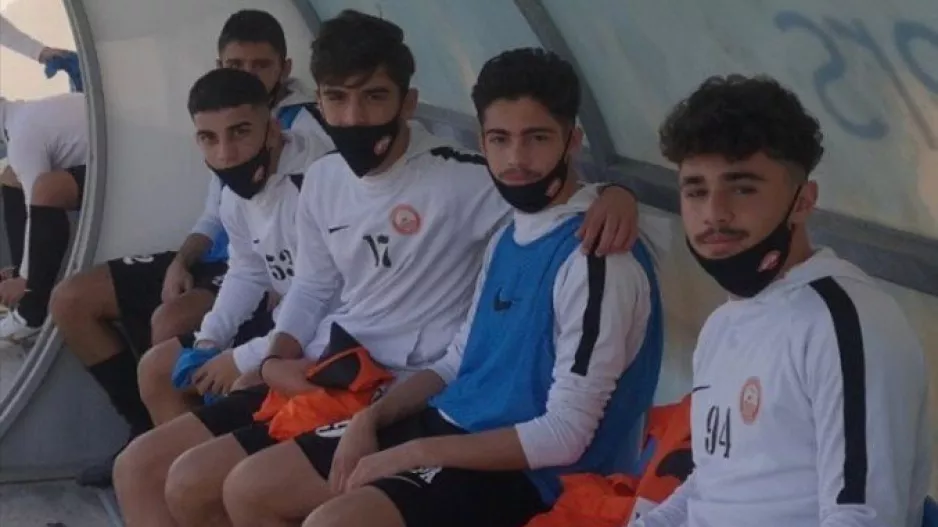 Με 15άρηδες και 16άρη! 