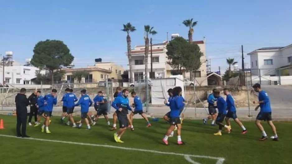 ΜΗΝΥΜΑ από "Α. Καράς"
