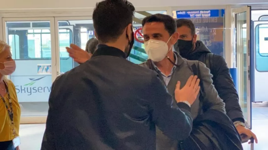 Άφιξη το πρωί της Κυριακής