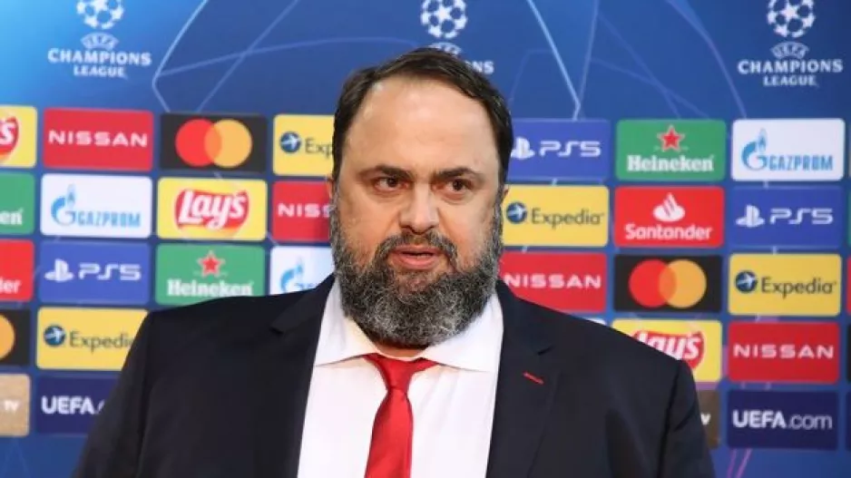 Μαρινάκης: "Ούτε γαϊδούρια σε τέτοιο αγωνιστικό χώρο"