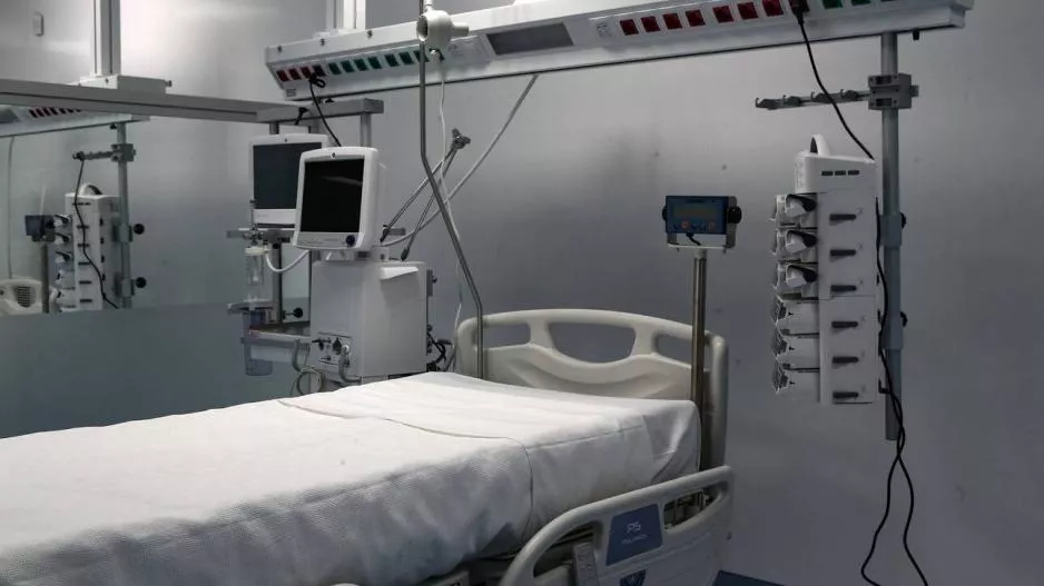 Ελλάδα/50 θάνατοι και 932 κρούσματα