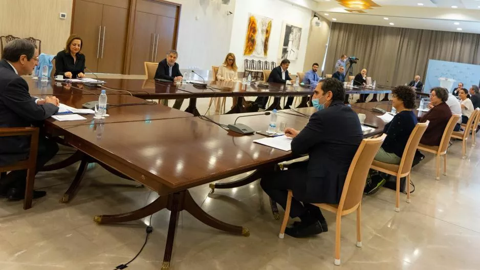 Με αυτές τις εισηγήσεις πάνε απόψε στο Προεδρικό οι Επιδημιολόγοι