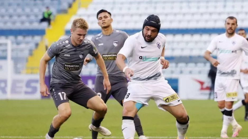 Τρεις φορές 1-0!