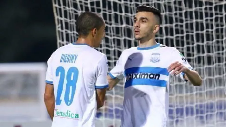 Ντιγκινί/3pts