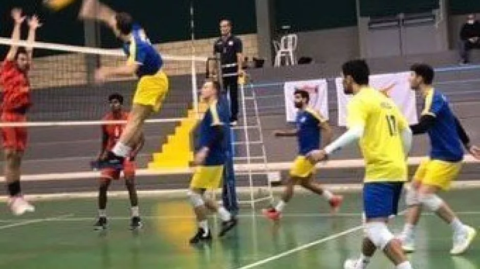 Τρία ντέρμπι σε κορυφή και κάτω ζώνη