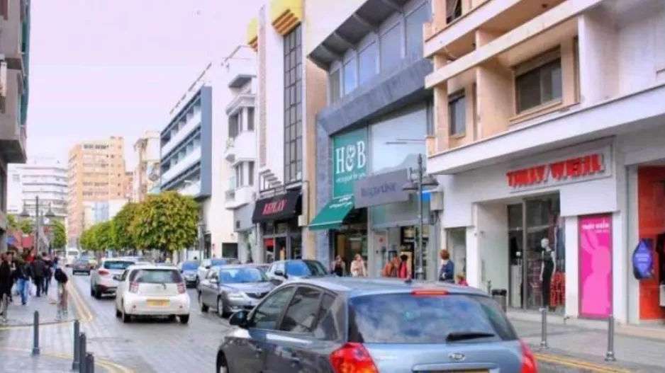 Αυτά είναι τα καταστήματα που λειτουργούν κανονικά στο lockdown