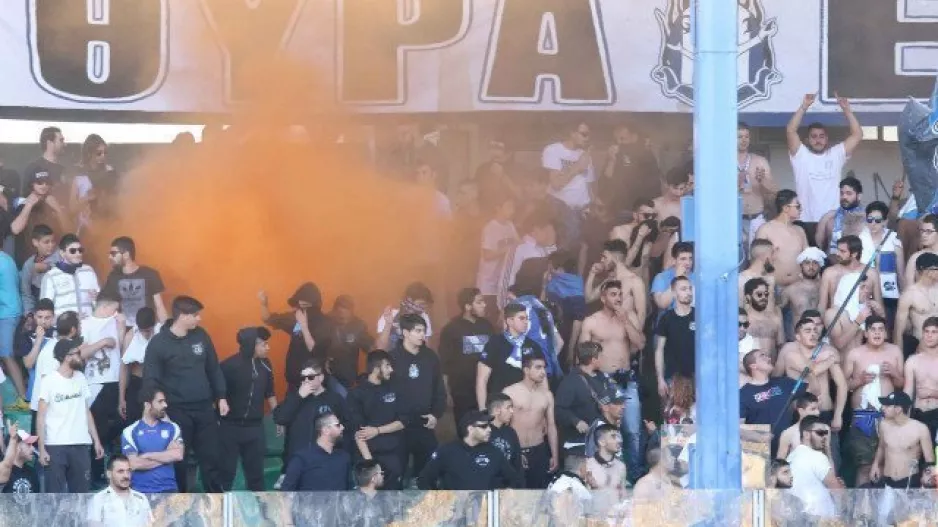 Χωρίς την ΘΥΡΑ 1