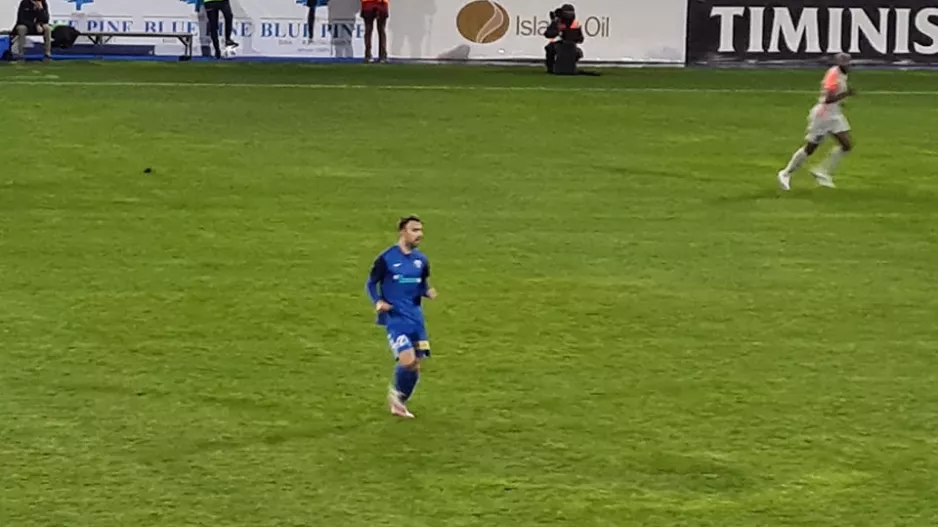 Ντεμπούτο ο " Μπούσου"