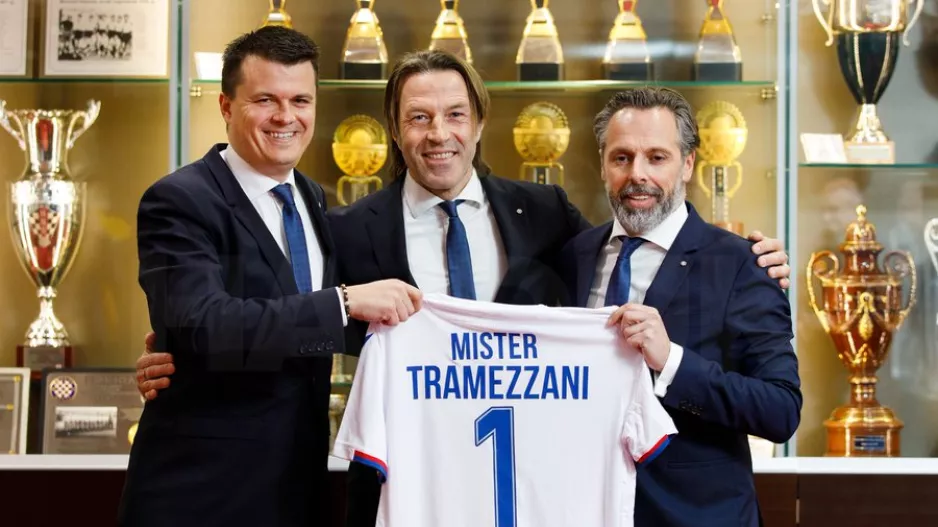 ΥΠΟΓΡΑΦΕΣ...