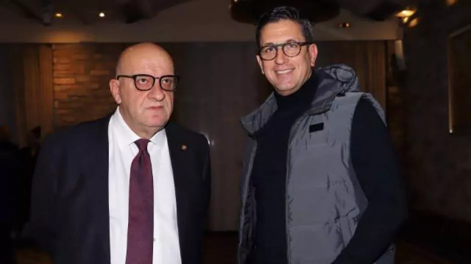 Στήριξη="Προσωποποίηση της γελοιότητας"
