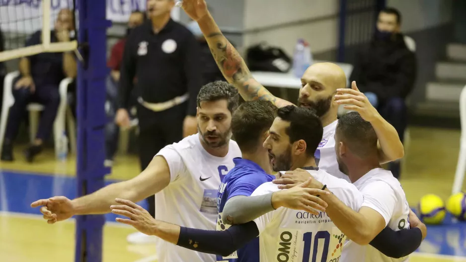 Νίκες για Ανόρθωση, Αναγέννηση και Ολυμπιάς