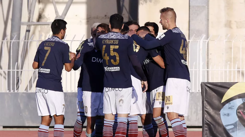 Βυσσινί... διπλό και ΤΕΤΑΡΤΗ νίκη σε πέντε αγώνες!