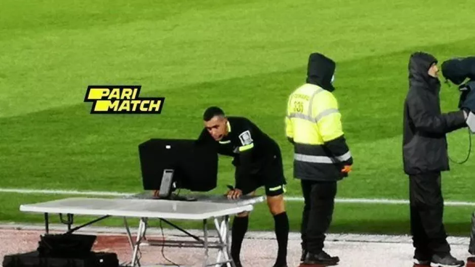 Ο Νικολάου ακύρωσε το πέναλτι του Απόλλωνα μέσω on field review