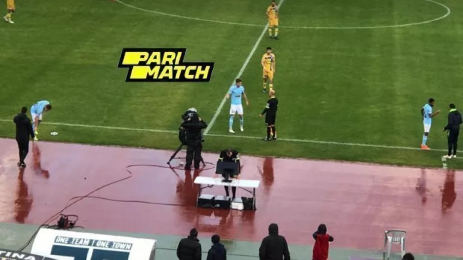 Πήρε πίσω... το πέναλτι στον Μπεν Σαχάρ μέσω On field review o Βασίλης!