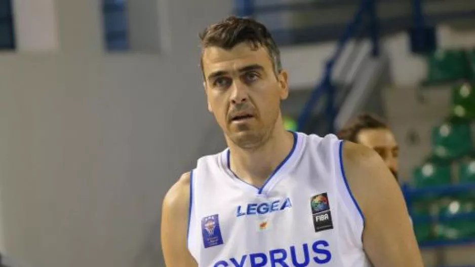 Σε ρόλο... πυροσβέστη!