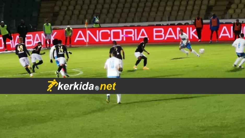 Διπλή αλλαγή από Πετράκη