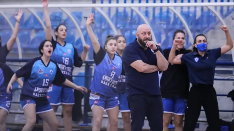 Πρώτο, μάγκικο και Βαρωσιώτικο 