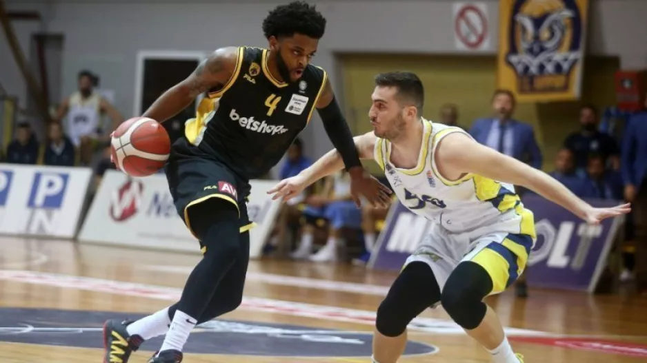 ΛΑΥΡΙΟ - ΑΕΚ 90-85: Και πρωτάθλημα και Κύπελλο
