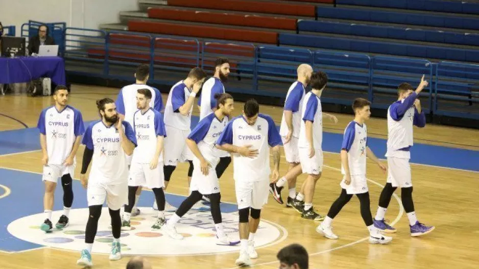 Υπέκυψε στην ανωτερότητα...