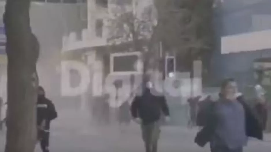 (ΒΙΝΤΕΟ) Πεδίο μάχης η Μακαρίου στη Λευκωσία