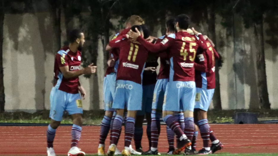 "Εκρηξη" στ' αποδυτήρια/ΦΩΤΟ