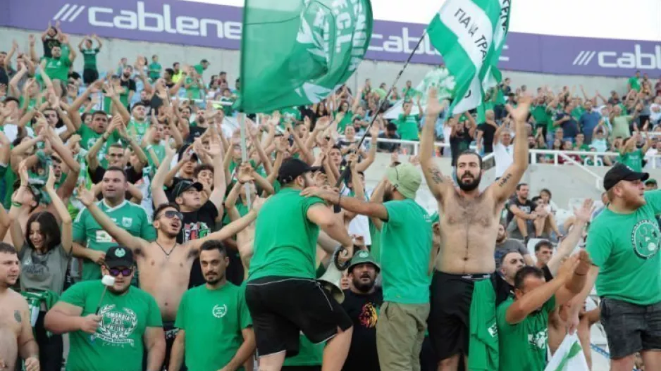 Oργανωμένοι πριν το ΑΠΟΕΛ - "Τελειώστε την δουλειά" 
