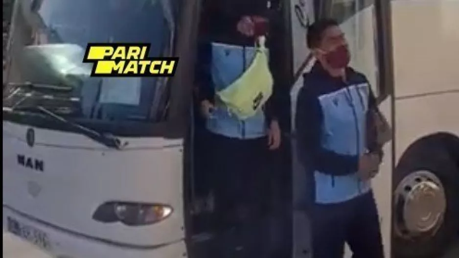 Άφιξη και μήνυμα/ "Οι ποδοσφαιριστές μας δείχνουν πανέτοιμοι και αποφασισμένοι"